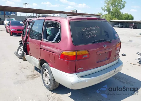 1998 Toyota Sienna Xle z USA, uszkodzony, nr VIN 4T3ZF13C7WU032949